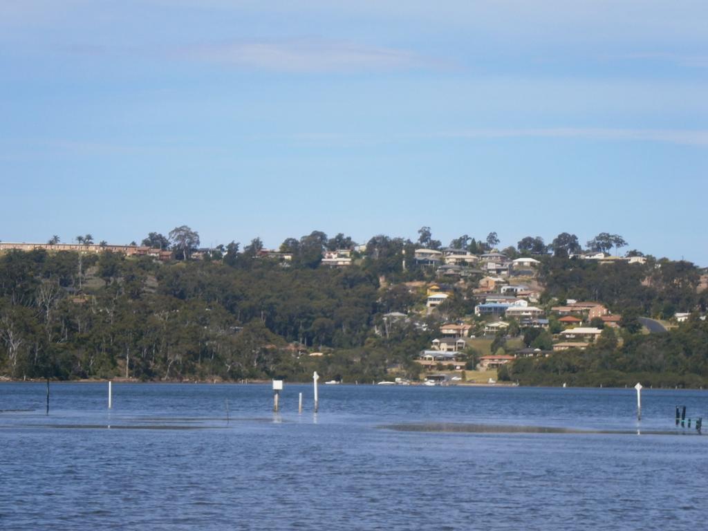 Top of the Lake Holiday Units Pensión Merimbula Exterior foto